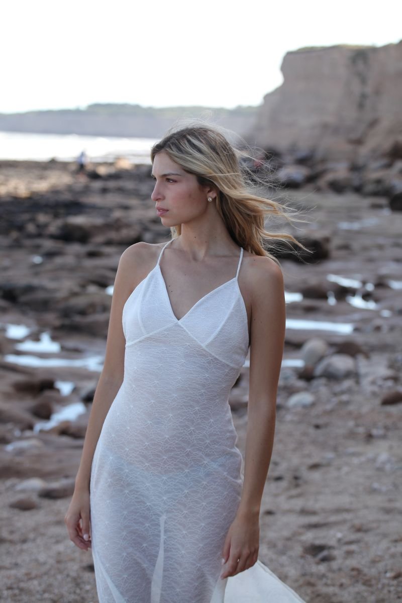 L506 Vestido largo encaje See through