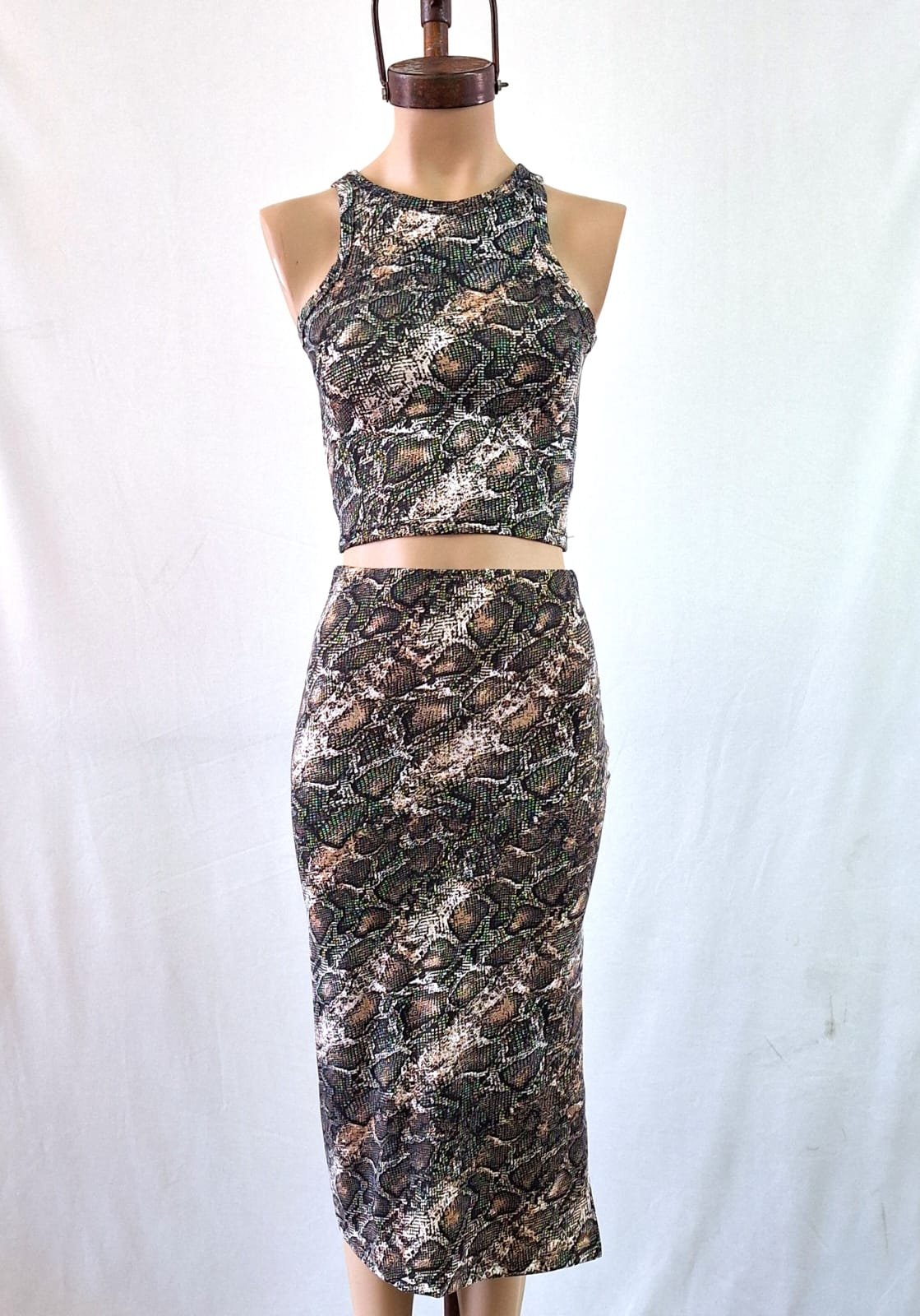 Musculosa deportiva reptil modal soft 2026