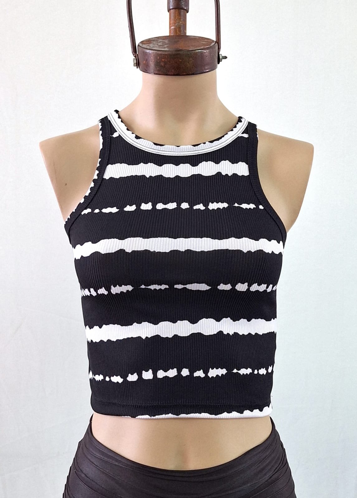 Musculosa deportivo raya irregular morley 2026