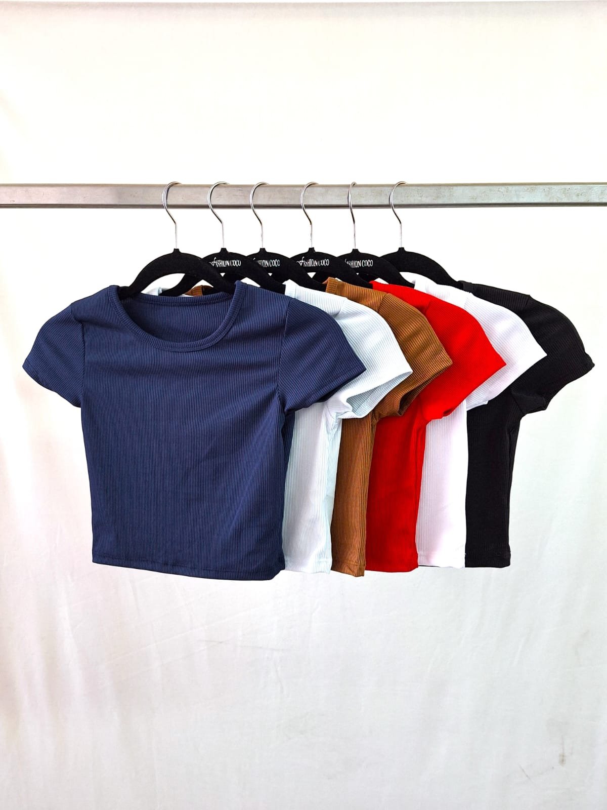 REMERA CUELLO REDONDO U MORLEY LISO MANGA CORTA 2026